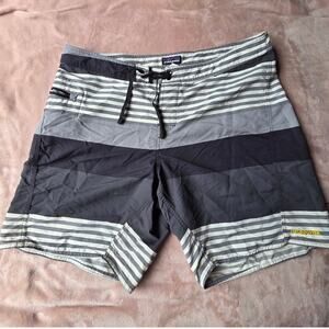 Patagonia Wavefarer Shorts Mens 40 Gray White Stripe Zip Pocket Swim Board beach